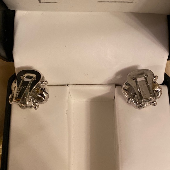 Vintage Vendome trifari & Evco clip on earrings - Picture 6 of 15